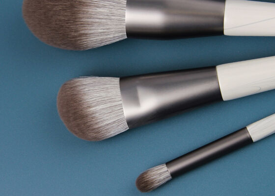 2026 Vonira Taklon Synthetic Hair Contouring Makeup Brush Dirancang untuk memberikan hasil make up yang sempurna dengan waktu produksi 35 hari