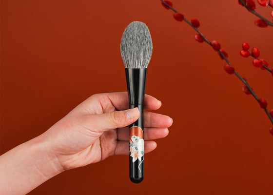 Vonira Beauty Glitter Silver Kuas Foundation Buatan Tangan Berkelanjutan Berbentuk Hati untuk Aplikasi Riasan Mewah