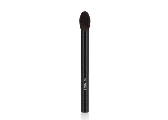 Vonira Kecantikan Mewah Menonjolkan Makeup Brush