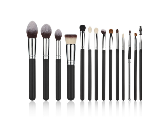 14 Buah Koleksi Kuas Makeup Profesional Dasar Dengan Label Pribadi